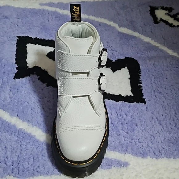 Doc Martens Devon Flower Milled Nappa Leather White Women's 8 - Picture 5 of 6